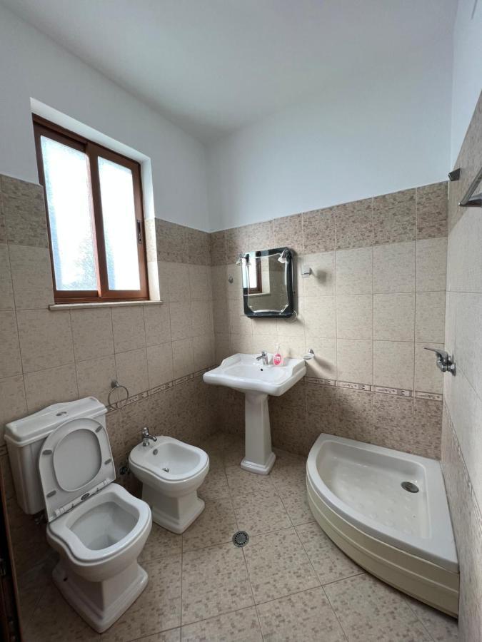 Guest House Il Palazzo Durrës Buitenkant foto